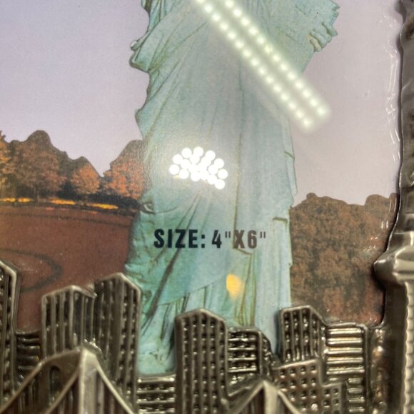Vintage New York Metal Picture Frame 4" X 6" With Statue of Liberty & Empire Sta - Picture 12 of 12